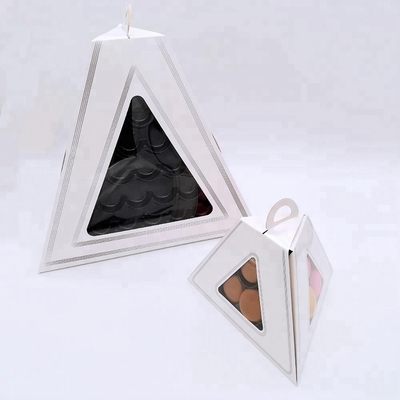La pyramide de triangle d'emballage de boîte de Macaron forment la petite boîte d'emballage de gâteau