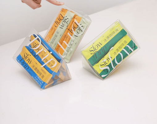 Boîte carrée en plastique - boîte d'emballage de produits cosmétiques en PVC transparent - boîte de papier à caractère personnel pour l'affichage en PET - boîte en PVC