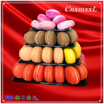 Étagère d'affichage en plastique avec 4 niveaux de tour de macaron carré