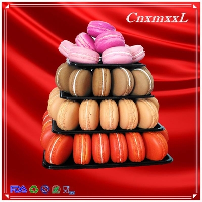 Étagère d'affichage en plastique avec 4 niveaux de tour de macaron carré