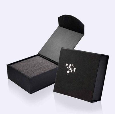 Boîte cadeau magnétique de forme carrée longue en papier