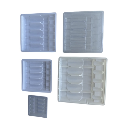 Emballage sur plateau en PET sur mesure pour les flacons d'eau pour injection de médicaments