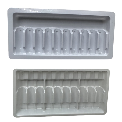 Emballage sur plateau en PET sur mesure pour les flacons d'eau pour injection de médicaments