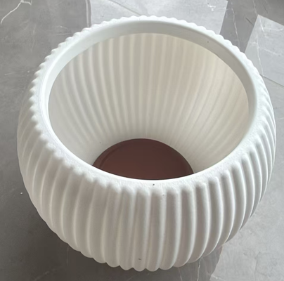 Pot de fleurs minimaliste moderne en HDPE avec plusieurs tailles et une longue durée de vie pour la décoration intérieure