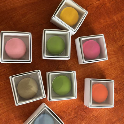 Plateau d'emballage écologique transparent pour les macarons avec impression personnalisée pour l'affichage des aliments
