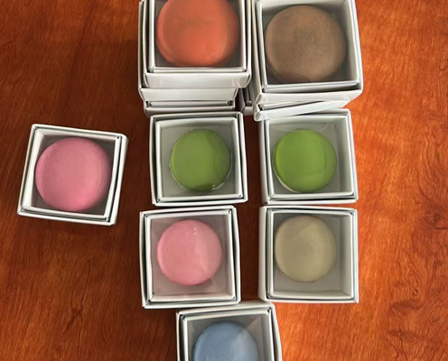 Plateau en plastique macaron écologique avec impression personnalisée et conception transparente pour l'emballage alimentaire