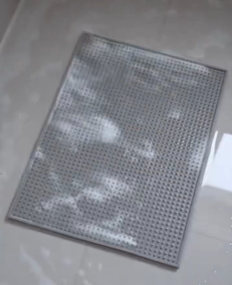 Tapis de salle de bains en PPE avec matériau EPP vierge écologique haut de gamme, structure antidérapante et de drainage à haut rendement, facile à nettoyer et résistant à l'accumulation de saleté